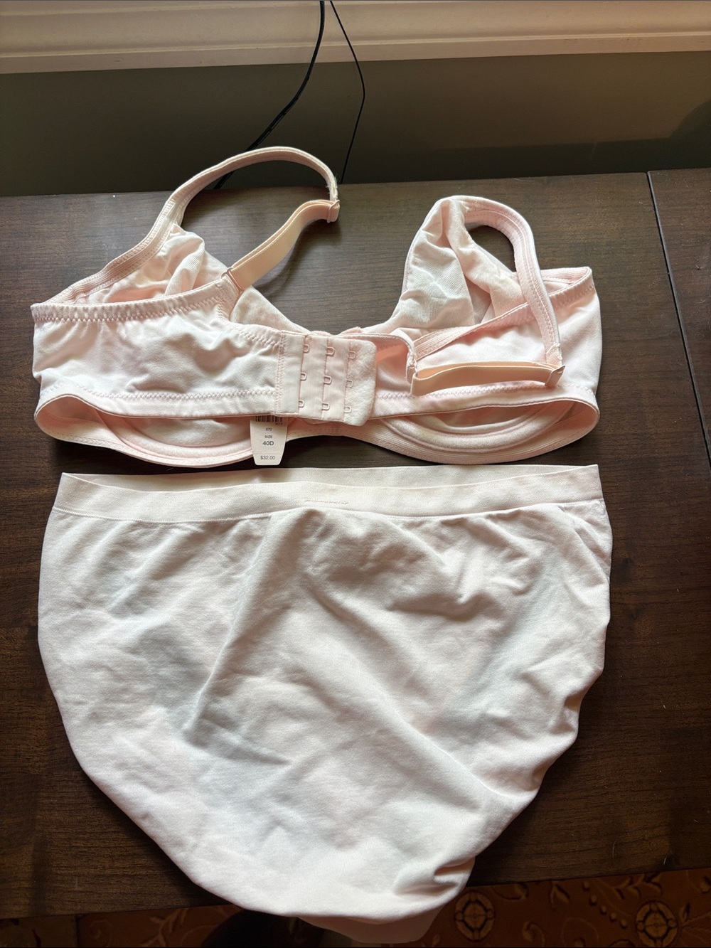 Victoria's Secret Pale Pink Cotton Underwire Bra & Brief Set - Picture 2 of 6